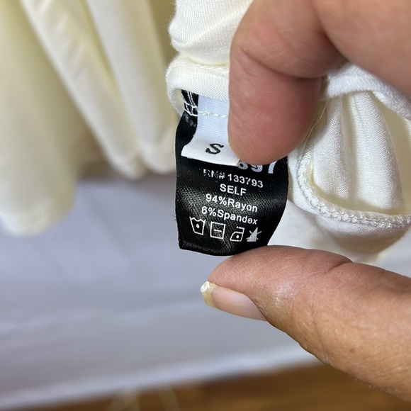 Emmer & Oat White Sleeveless Tunic Lace Back Top Size Small Excellent Condition - Picture 8 of 11